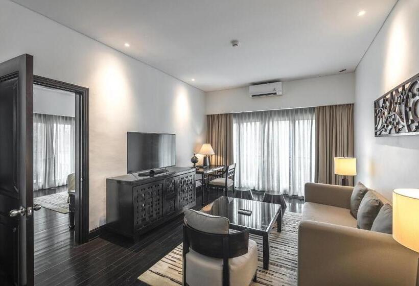 Suite with lake view, Lido Lake Resort By Mnc