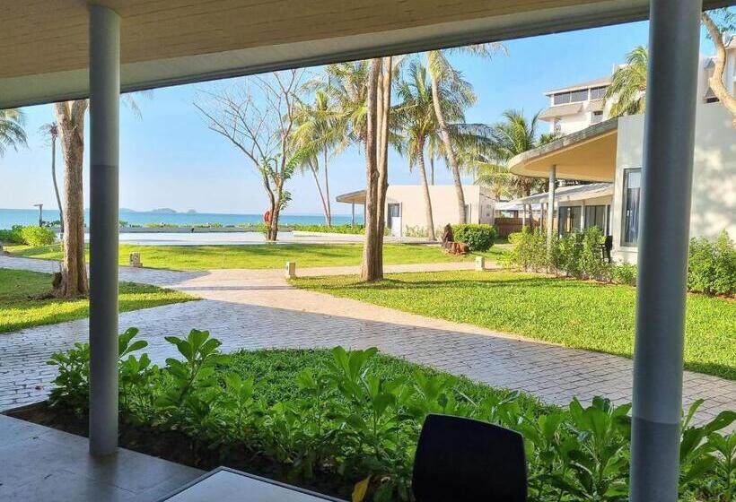 بانگلوی استاندارد با چشم‌انداز دریا, Rayong Chalet Resort