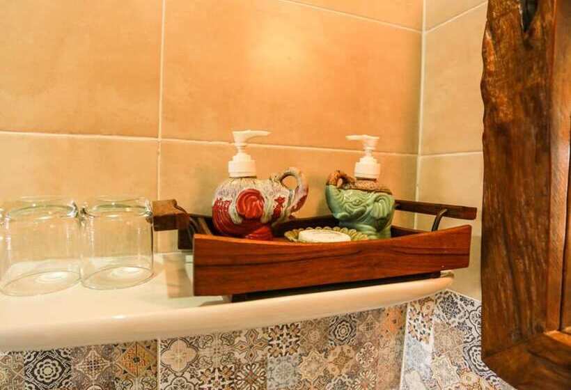 اتاق استاندارد یک نفره, Somwang Boutique