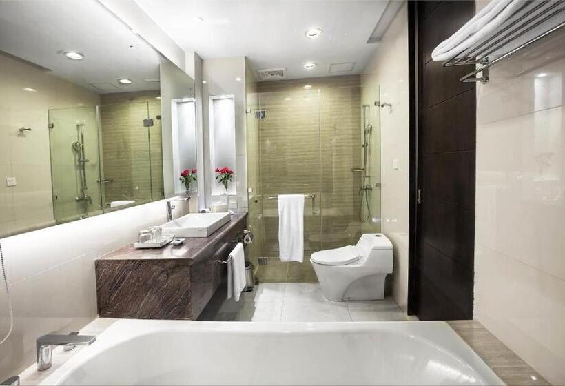 غرفة ديلوكس مزودة بشرفة, R Hotel Rancamaya