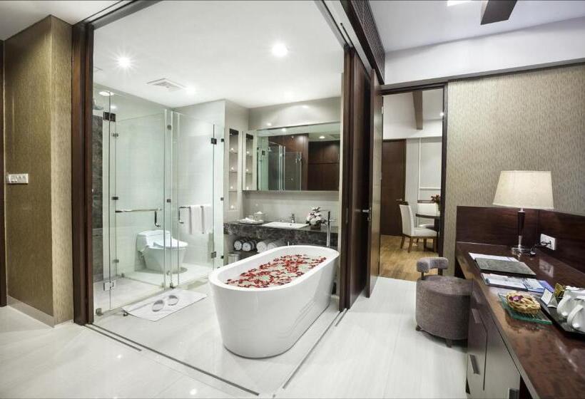 جناح مزوَّد بشرفة, R Hotel Rancamaya