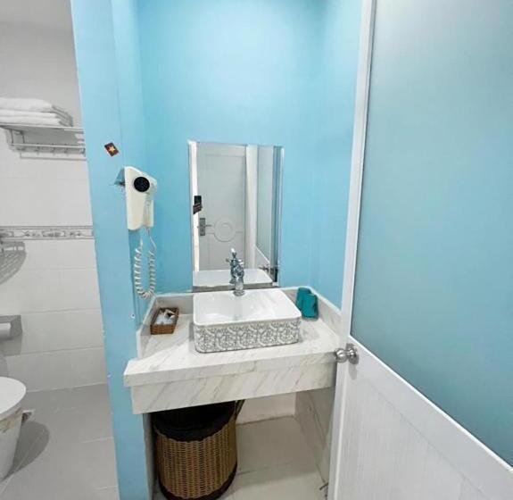 اتاق سوپریور, Valentine Luxury Hotel   31 Bui Vien Street
