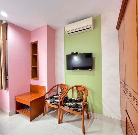 اتاق استاندارد سه نفره, Valentine Luxury Hotel   31 Bui Vien Street