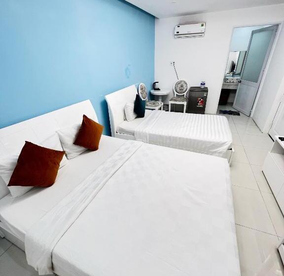 اتاق استاندارد سه نفره, Valentine Luxury Hotel   31 Bui Vien Street
