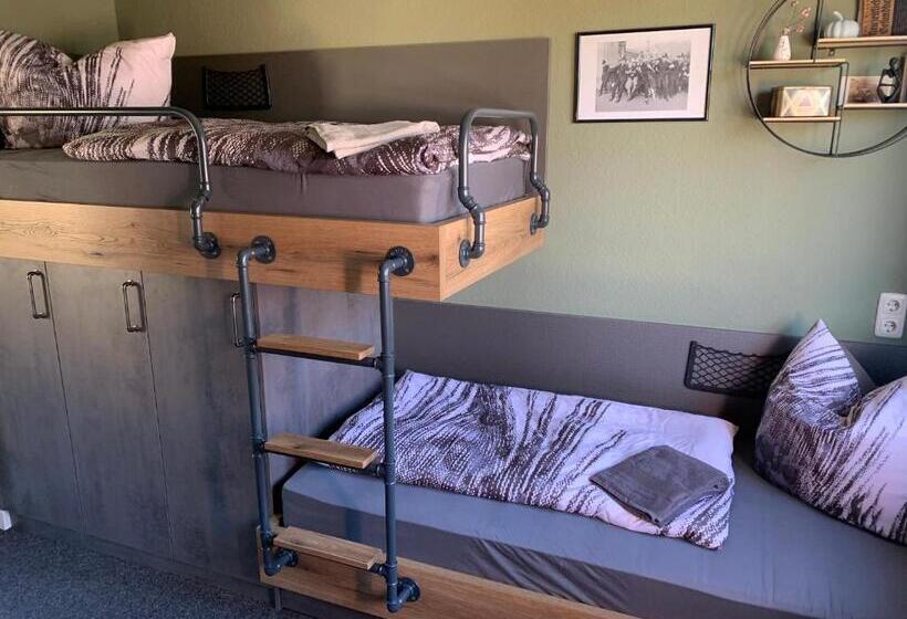 Номер Стандарт, Gästezimmer In Einer Ferienwohnung Thiele In Roßwein