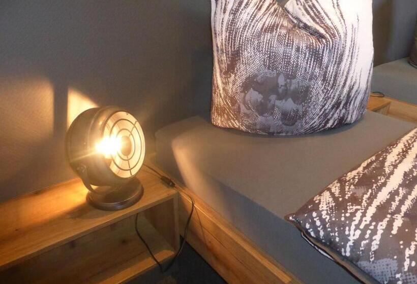 Номер Стандарт Трехместный, Gästezimmer In Einer Ferienwohnung Thiele In Roßwein