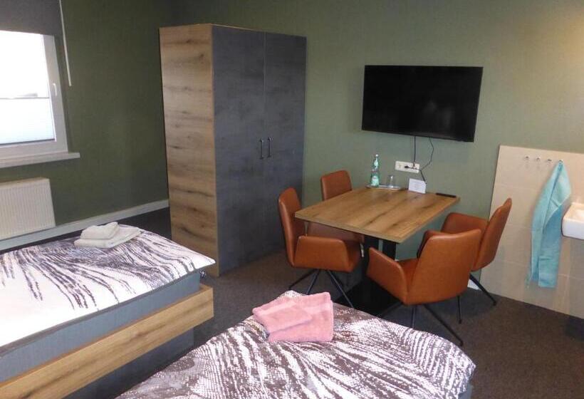 Номер Стандарт Трехместный, Gästezimmer In Einer Ferienwohnung Thiele In Roßwein