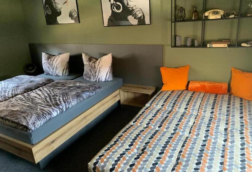 Номер Стандарт Трехместный, Gästezimmer In Einer Ferienwohnung Thiele In Roßwein