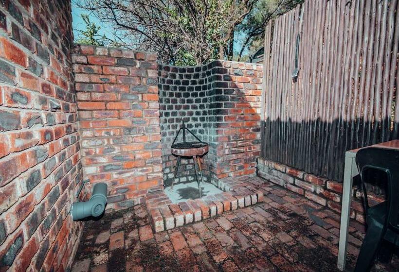 샬레, Thabela Thabeng