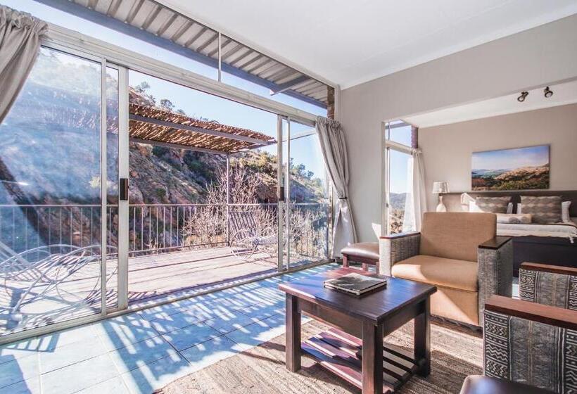 샬레, Thabela Thabeng