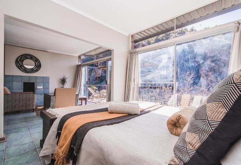 샬레, Thabela Thabeng