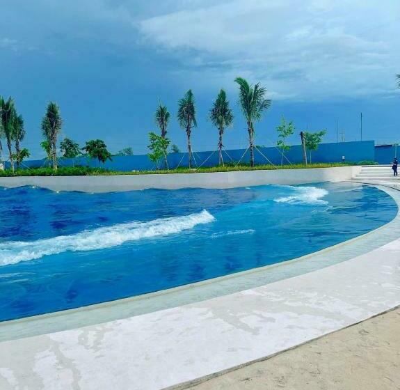 اتاق لوکس, Minimalist Studio Unit At Azure North San Fernando Pampanga