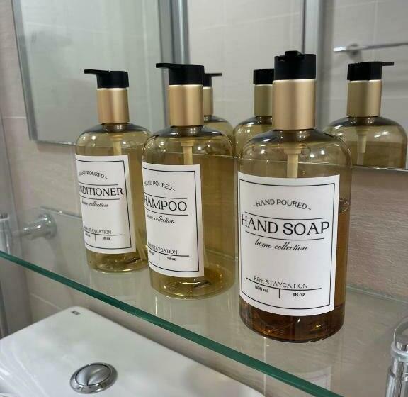 اتاق لوکس, Minimalist Studio Unit At Azure North San Fernando Pampanga