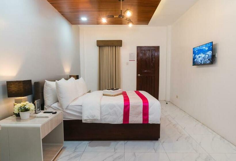 اتاق لوکس, Monica Midtown Suites