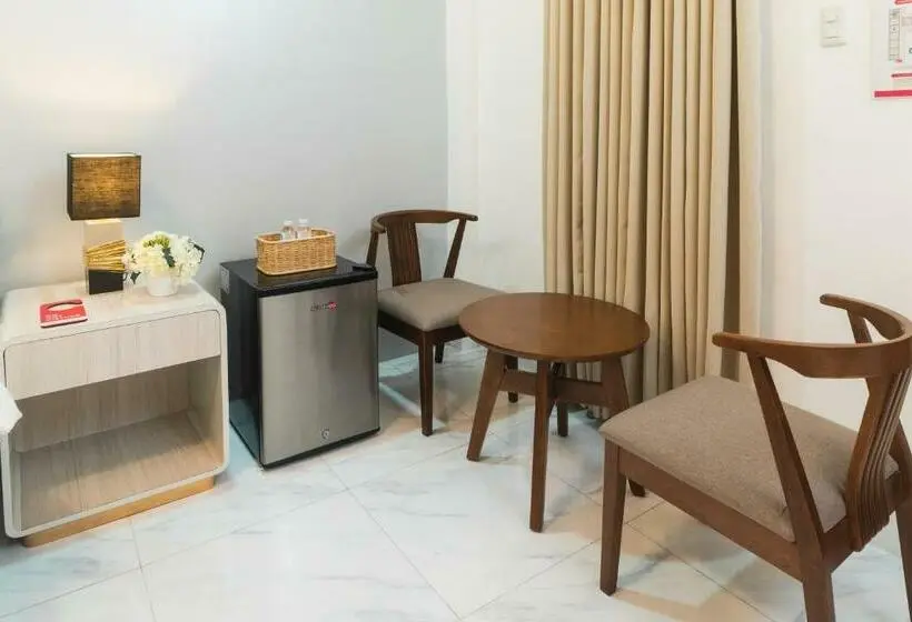 スーペリアールーム, Monica Midtown Suites