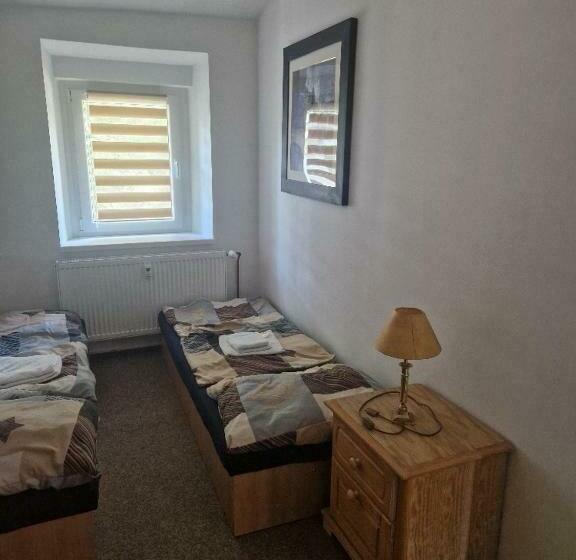 סוויטה, Penzion Dubí   Ruská 393   110