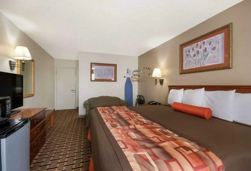 キングサイズベッドのスタンダードルーム, Surestay Hotel By Best Western Duncan
