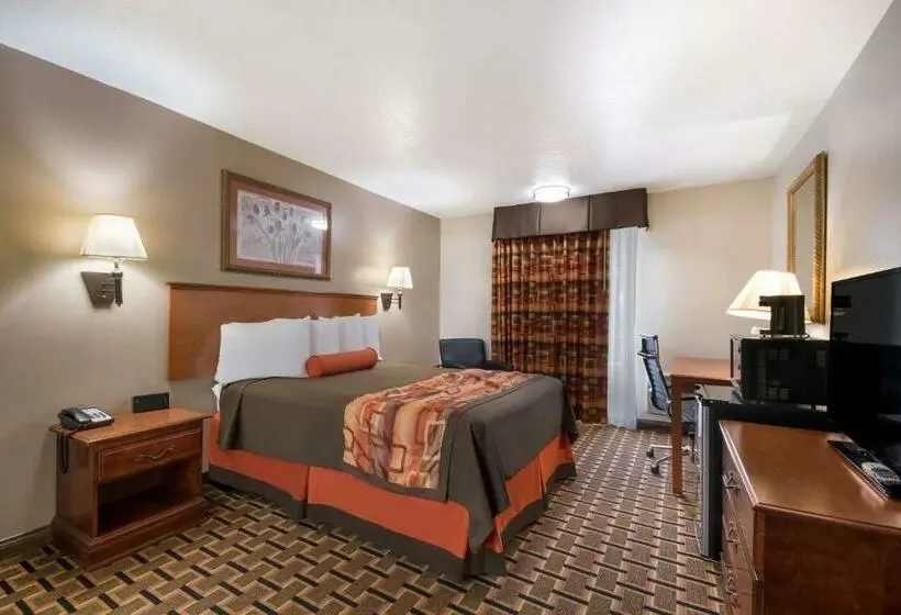 身障者適用クイーンサイズベッドルーム, Surestay Hotel By Best Western Duncan