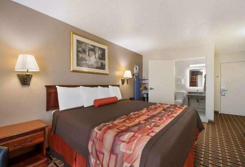 غرفة قياسية سرير كينج لذوى الإحتياجات الخاصة, Surestay Hotel By Best Western Duncan