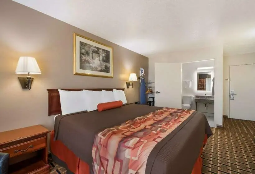 身障者適用キングサイズベッドルーム, Surestay Hotel By Best Western Duncan