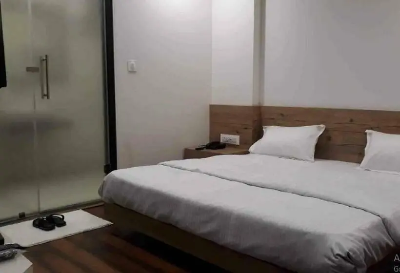デラックスルーム, Fabhotel Manjeet