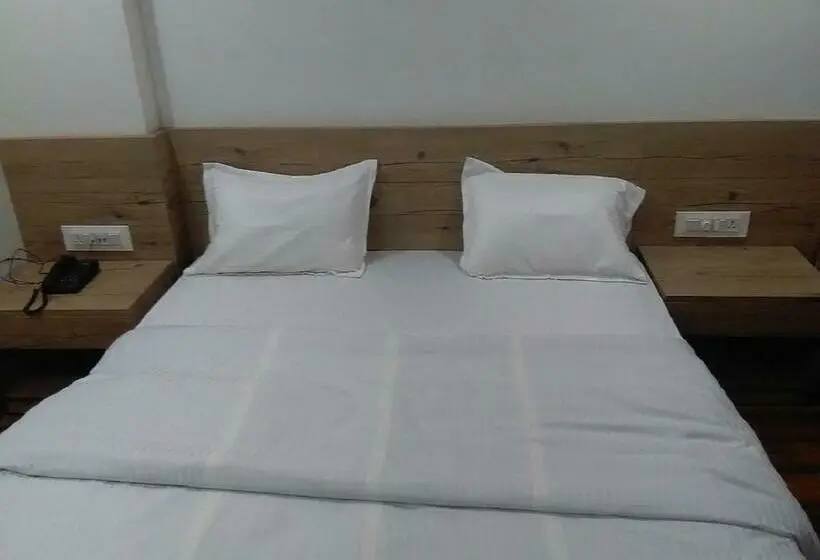 デラックスルーム, Fabhotel Manjeet