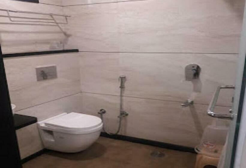 Номер Deluxe, Fabhotel Manjeet