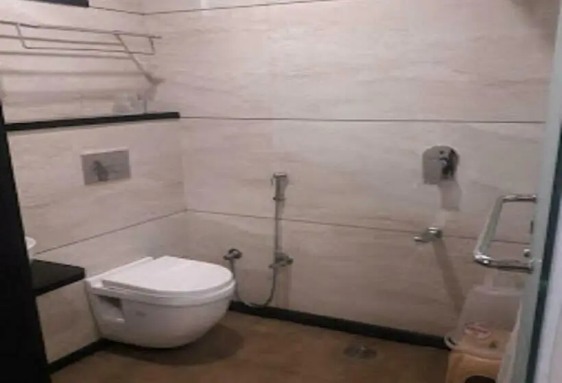 デラックスルーム, Fabhotel Manjeet