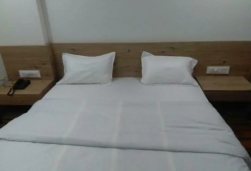 デラックスルーム, Fabhotel Manjeet