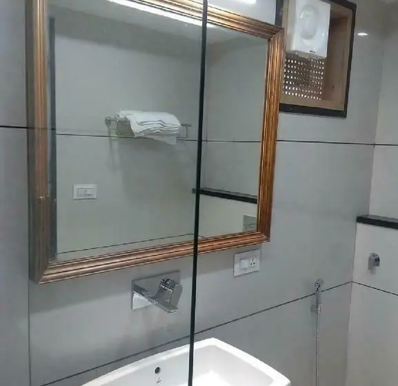 デラックスルーム, Fabhotel Manjeet
