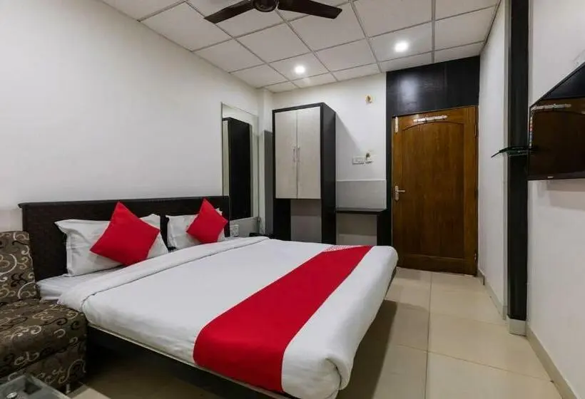 デラックスルーム, Fabhotel Manjeet