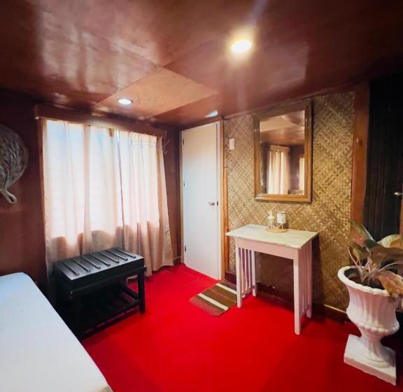 اتاق لوکس, Bohol Island Homestay