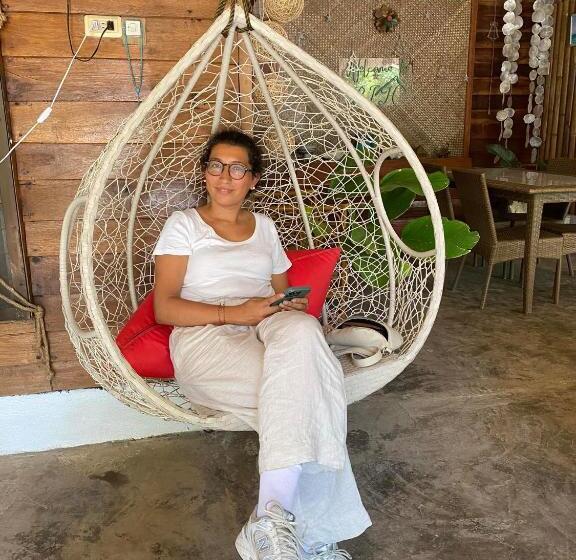 اتاق استاندارد با سرویس بهداشتی مشترک, Bohol Island Homestay