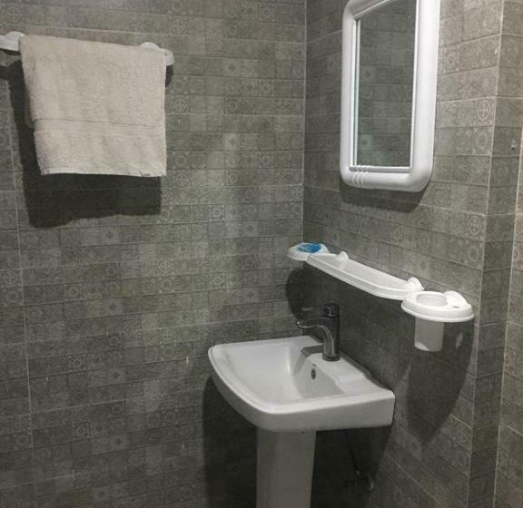 اتاق اکونومی, Diamond Apart S Dha Karachi