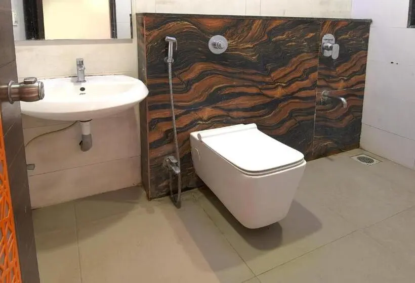 Quarto standard, Ravikiran