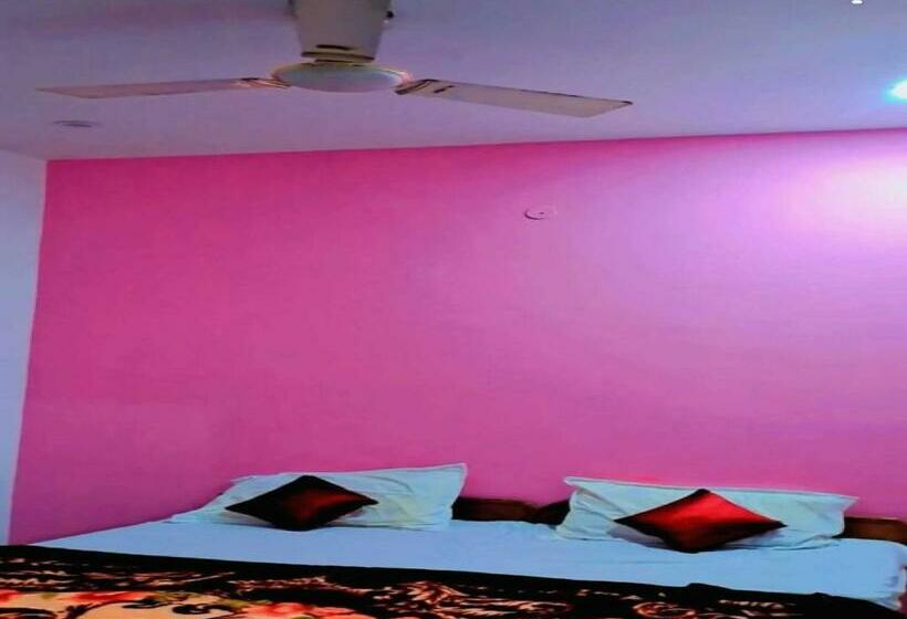 Üç Kişilik Klasik oda, Oyo 70187 Mayra