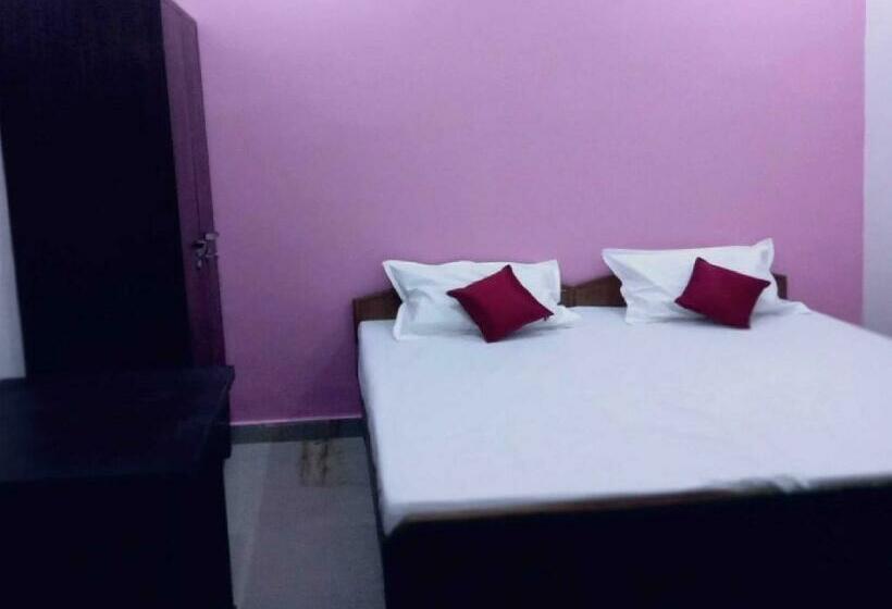 Üç Kişilik Klasik oda, Oyo 70187 Mayra