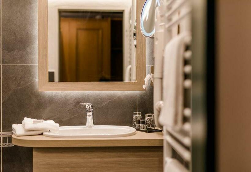 디럭스 룸, Sauerländer Hof