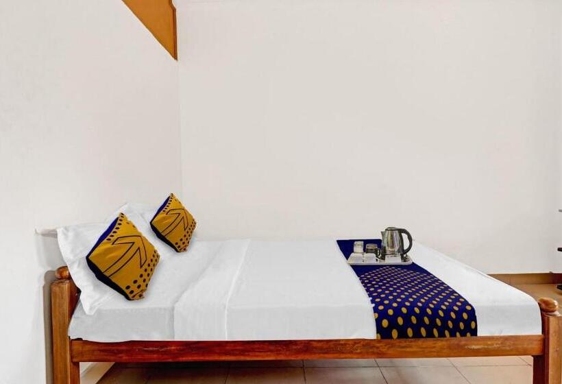 חדר קלאסי לשלושה, Spot On Jayesh Guest House