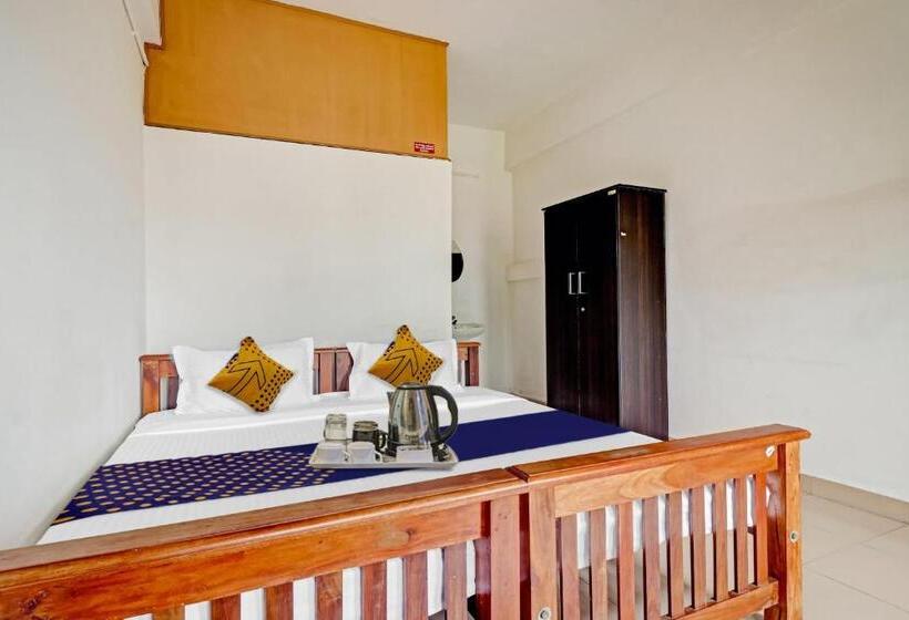 חדר קלאסי לשלושה, Spot On Jayesh Guest House