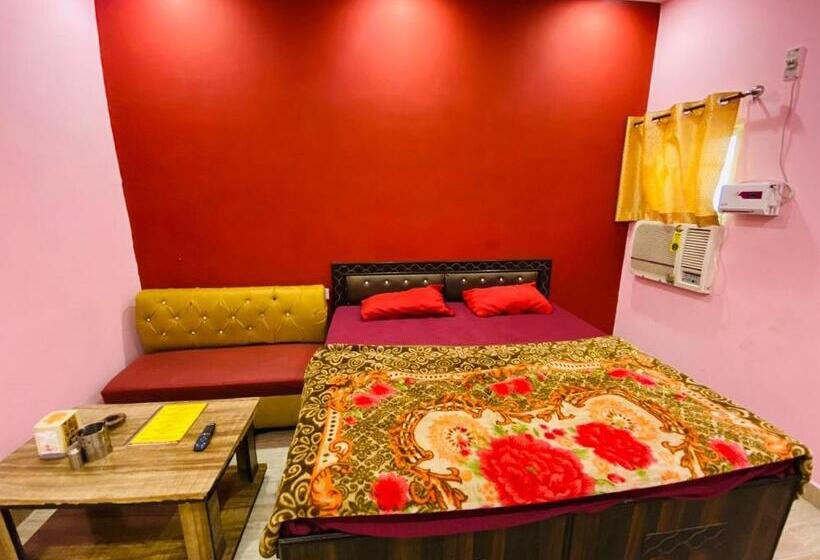 Cameră Deluxe, Sudhir Murthal Dhaba, Sonipat