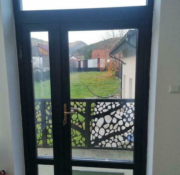 デラックスルーム, Moldi Muzeu