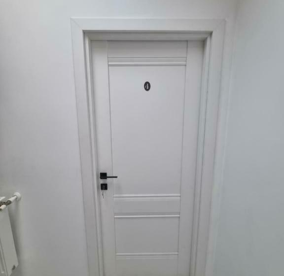 デラックスルーム, Moldi Muzeu