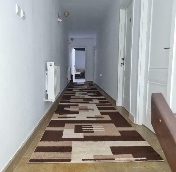 Номер Deluxe, Moldi Muzeu