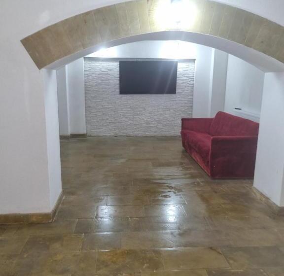 スタンダードルーム, Moldi Muzeu