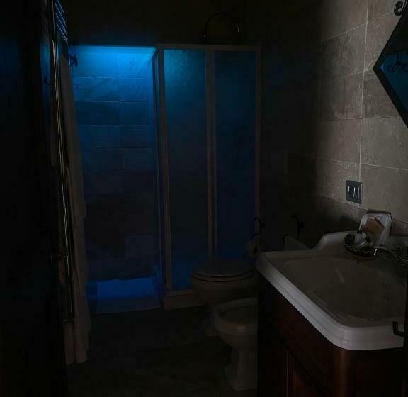 חדר סטנדרט, Room In Bb  Alessio Room Overlooking The Vineyards Of Tuscany