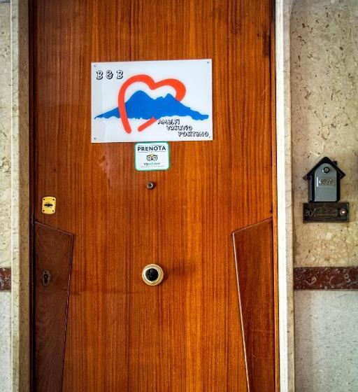 اتاق استاندارد سه نفره, Stazione Centrale B&b