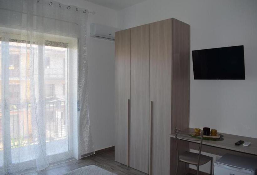 Номер Стандарт с Балконом, Casa Ferrera   Locazione Turistica