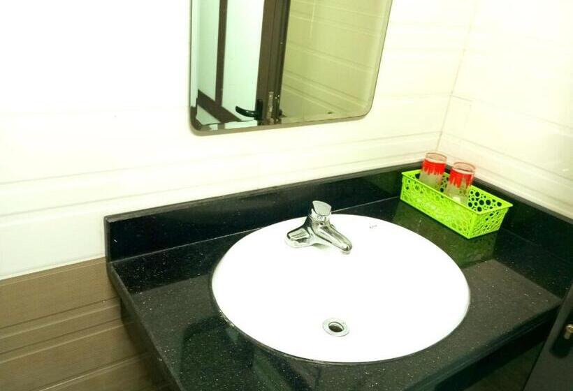 اتاق لوکس, Downtown Backpacker Hostel