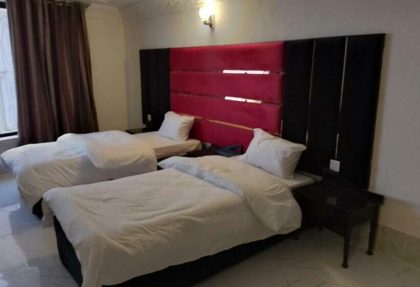 اتاق لوکس خانوادگی, Grand Heights